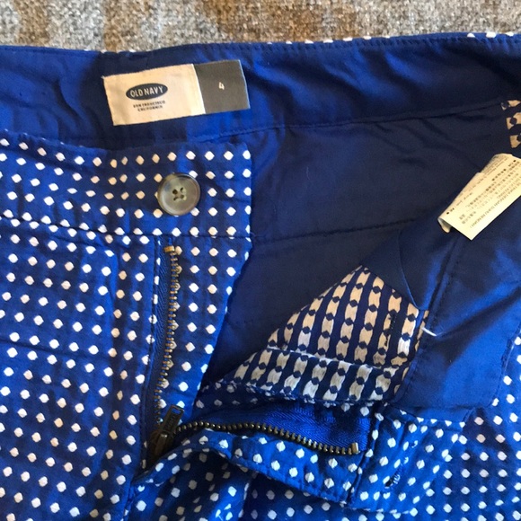 Mid Rise Blue Old Navy Shorts - Picture 3 of 4